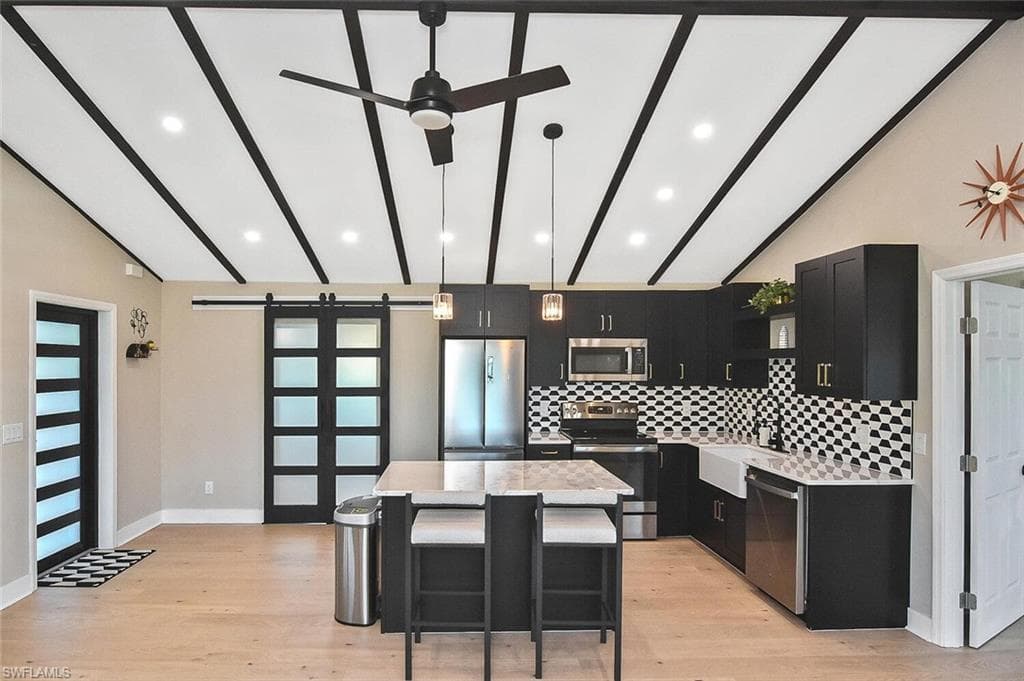 1922 Flamingo DR, NORTH FORT MYERS FL 33917-5