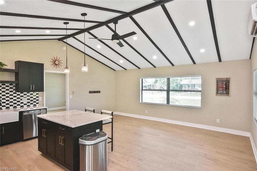 1922 Flamingo DR, NORTH FORT MYERS FL 33917-46