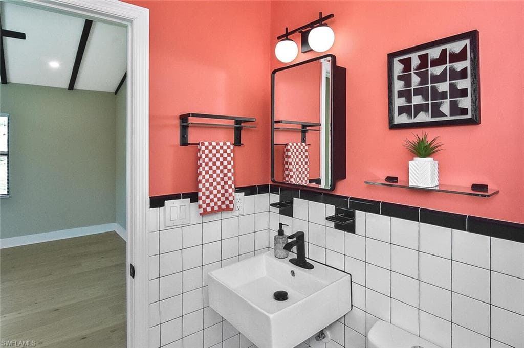 1922 Flamingo DR, NORTH FORT MYERS FL 33917-14