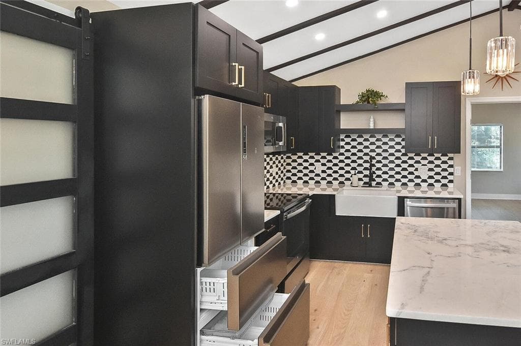 1922 Flamingo DR, NORTH FORT MYERS FL 33917-18