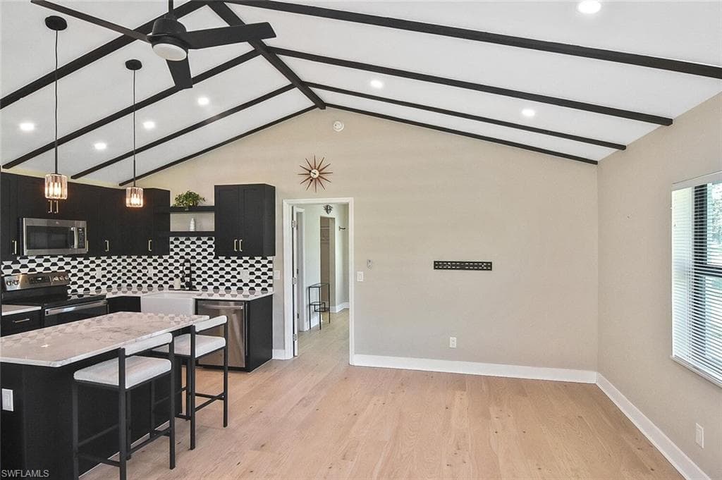 1922 Flamingo DR, NORTH FORT MYERS FL 33917-7