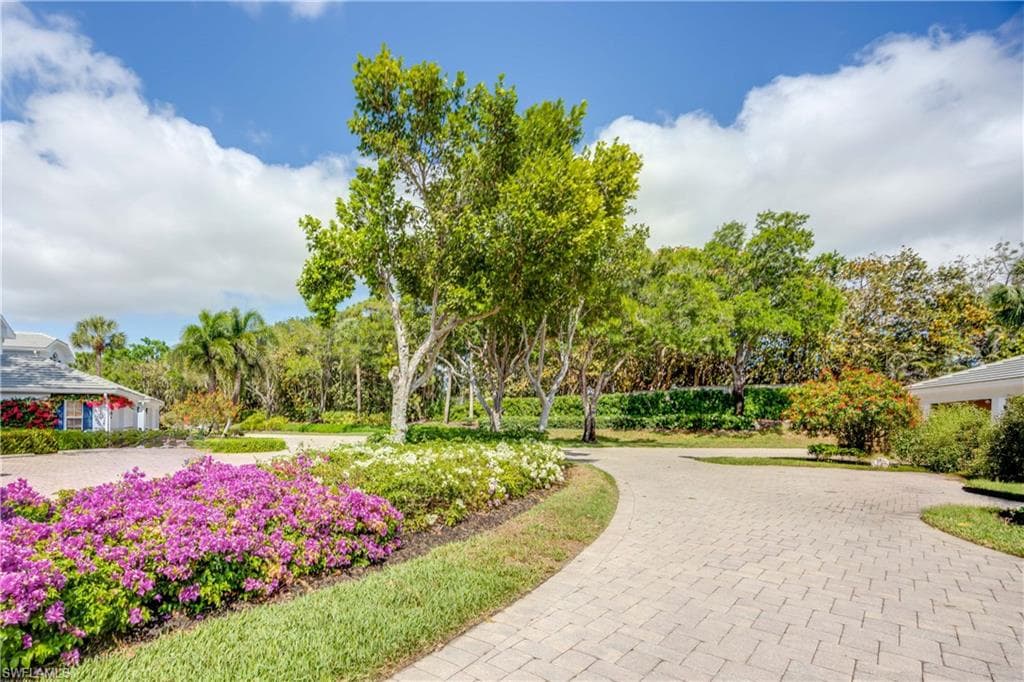 7050 Barrington CIR 202-35