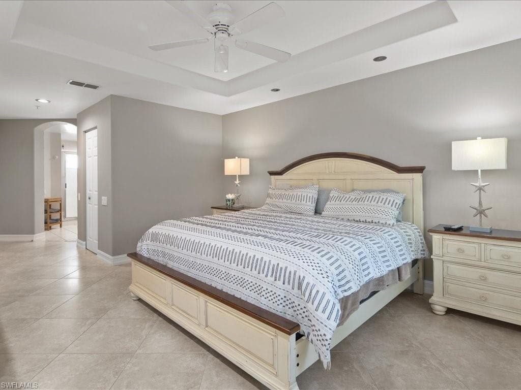 793 Carrick Bend CIR # 202, NAPLES FL 34110-22