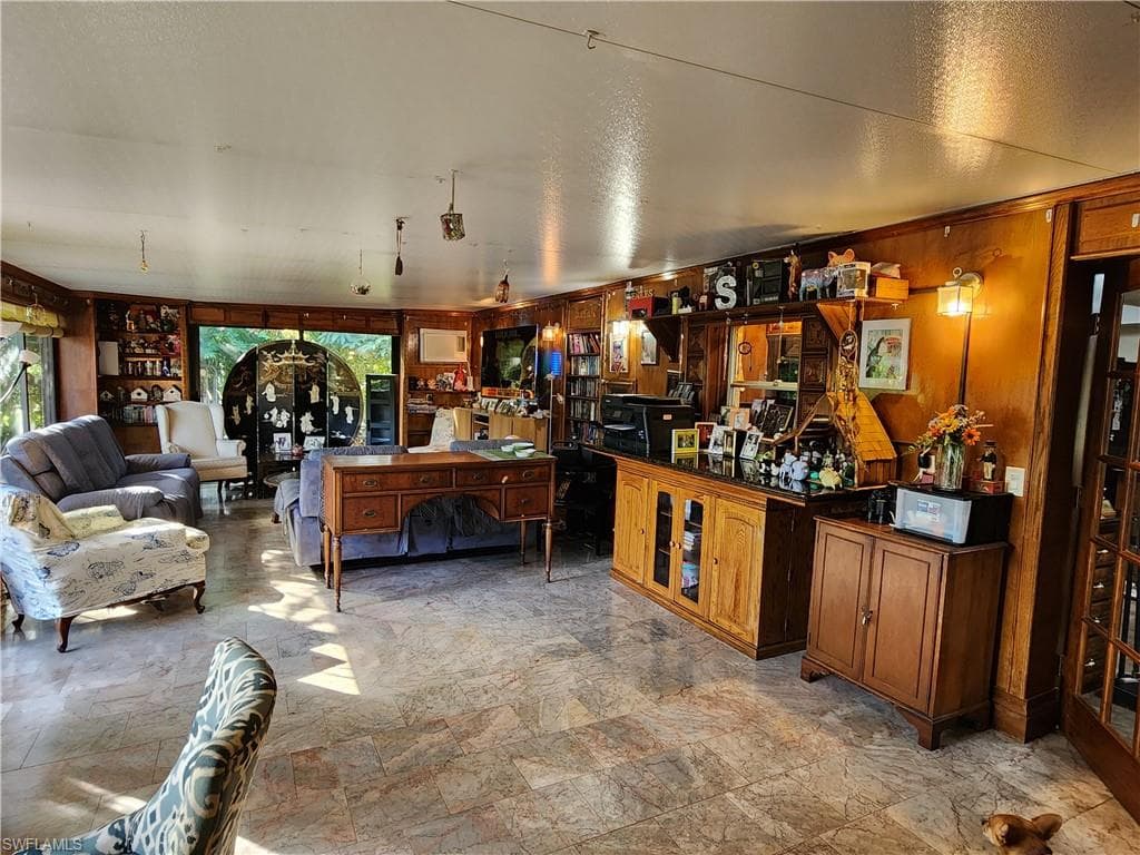 1370 Harbor View DR-12