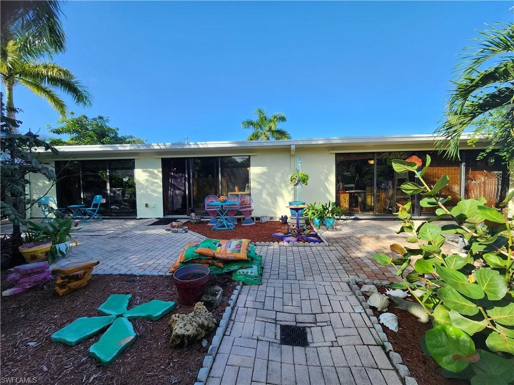 1370 Harbor View DR-42