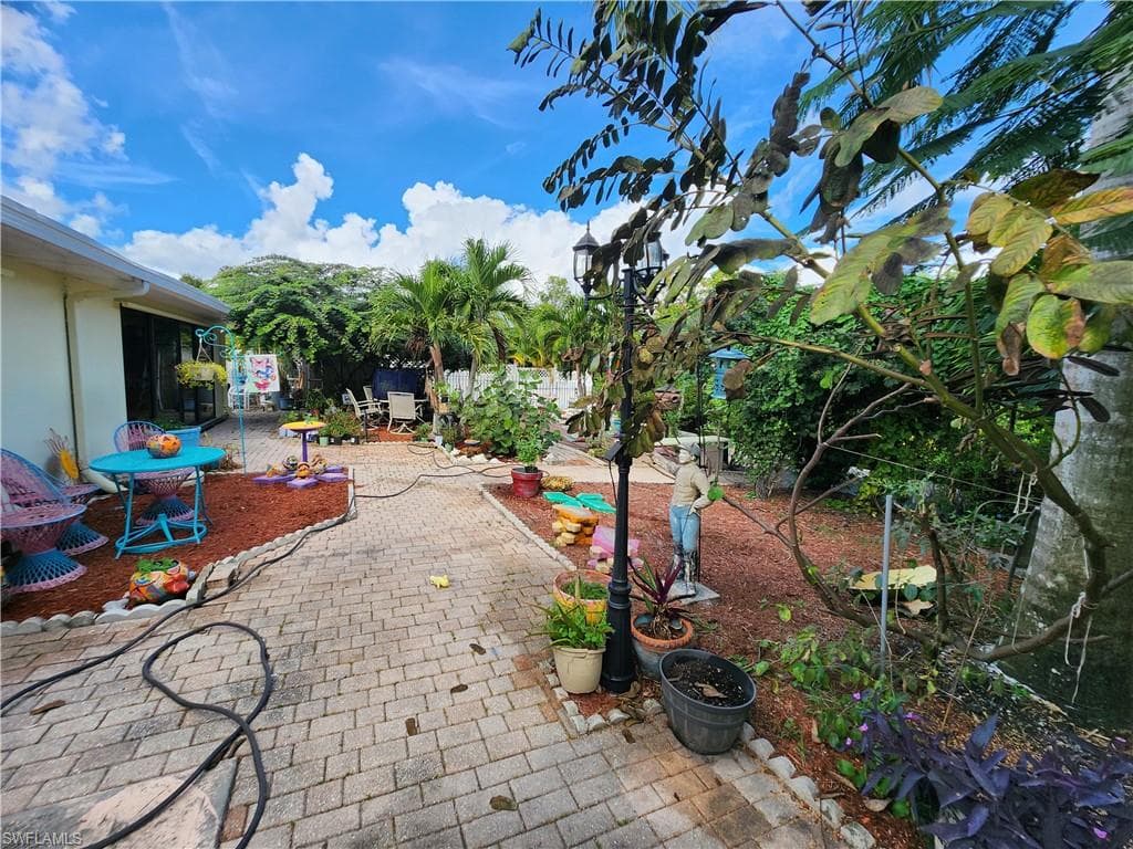 1370 Harbor View DR-44
