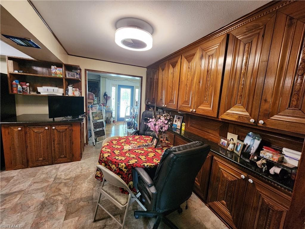 1370 Harbor View DR-18