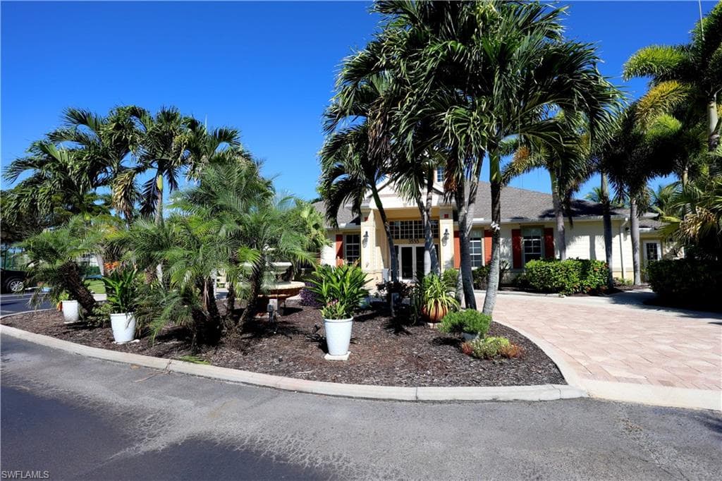 4247 Liron AVE # 201, FORT MYERS FL 33916-22