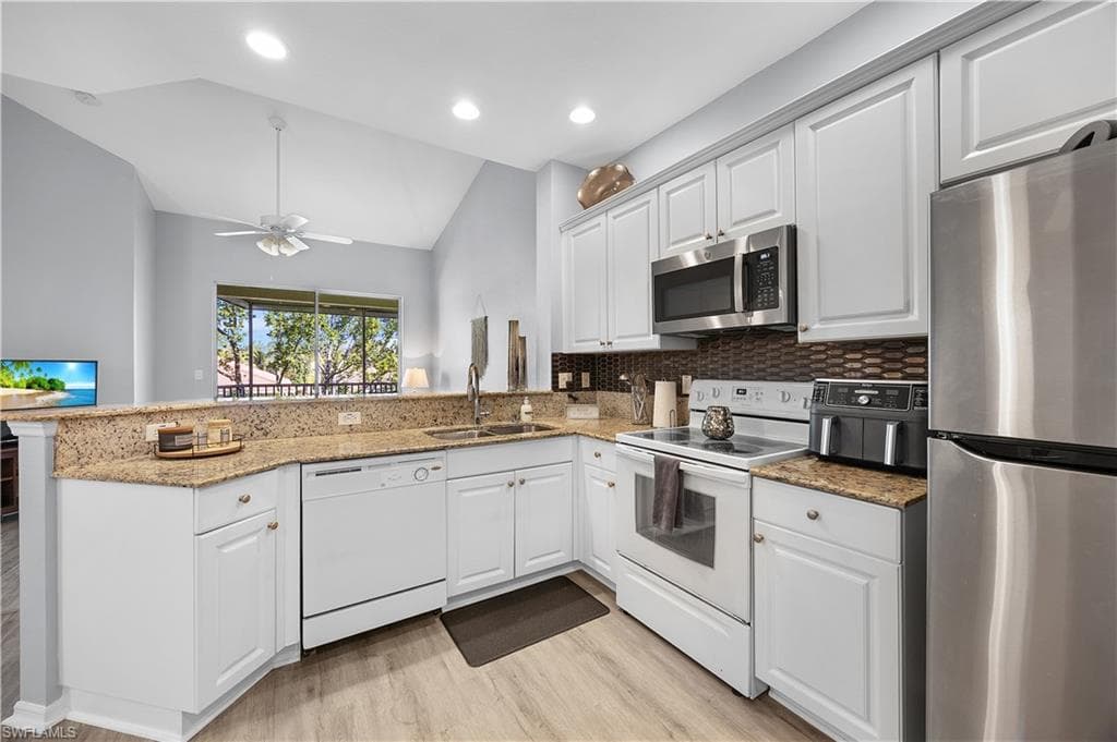 4247 Liron AVE # 201, FORT MYERS FL 33916-3