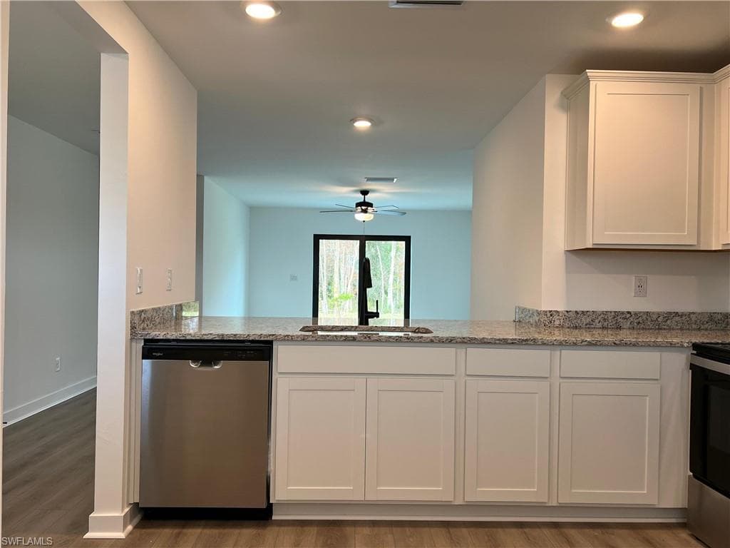 868 Winwood CIR, FORT MYERS FL 33913-23