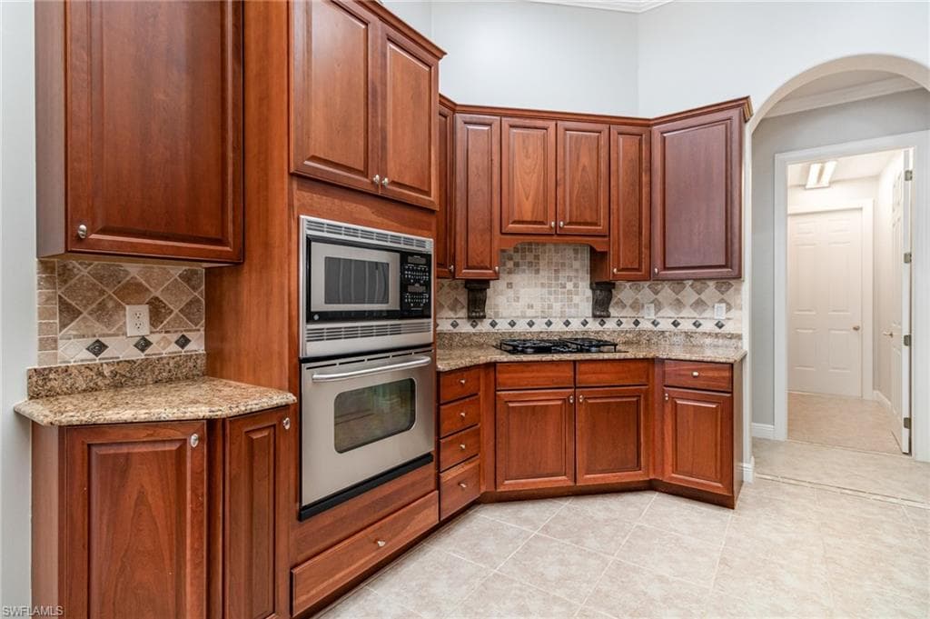 8514 Sedonia CIR, ESTERO FL 33967-2