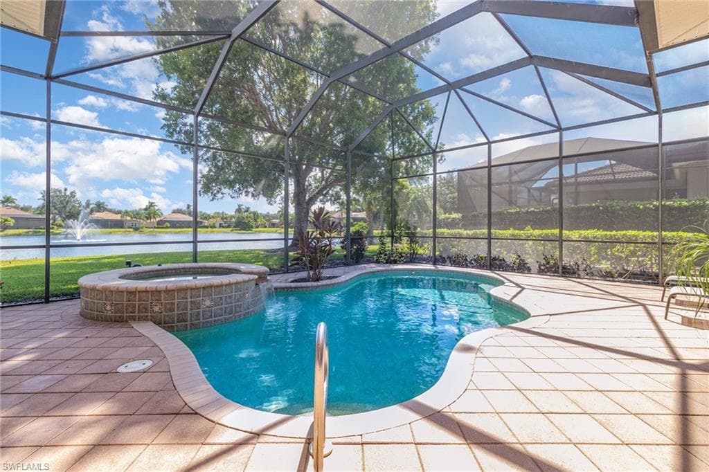 8514 Sedonia CIR, ESTERO FL 33967-8