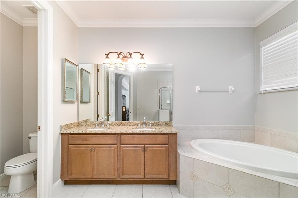 8514 Sedonia CIR, ESTERO FL 33967-38