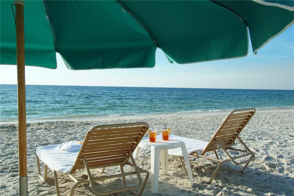 5037 Starfish AVE, NAPLES FL 34103-10