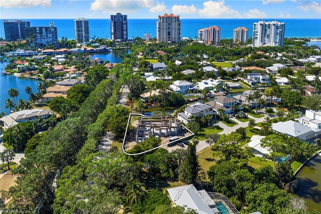 5037 Starfish AVE, NAPLES FL 34103-3