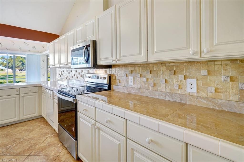 1574 NW 28th AVE, CAPE CORAL FL 33993-13