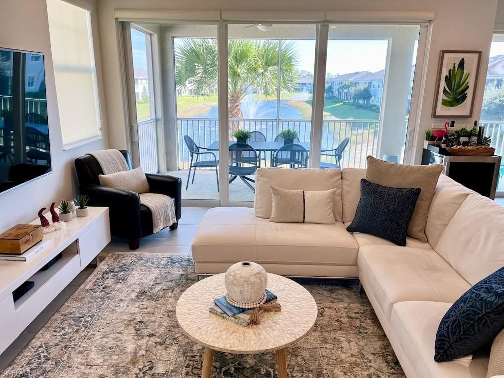 6940 Avalon CIR # 505, NAPLES FL 34112-1