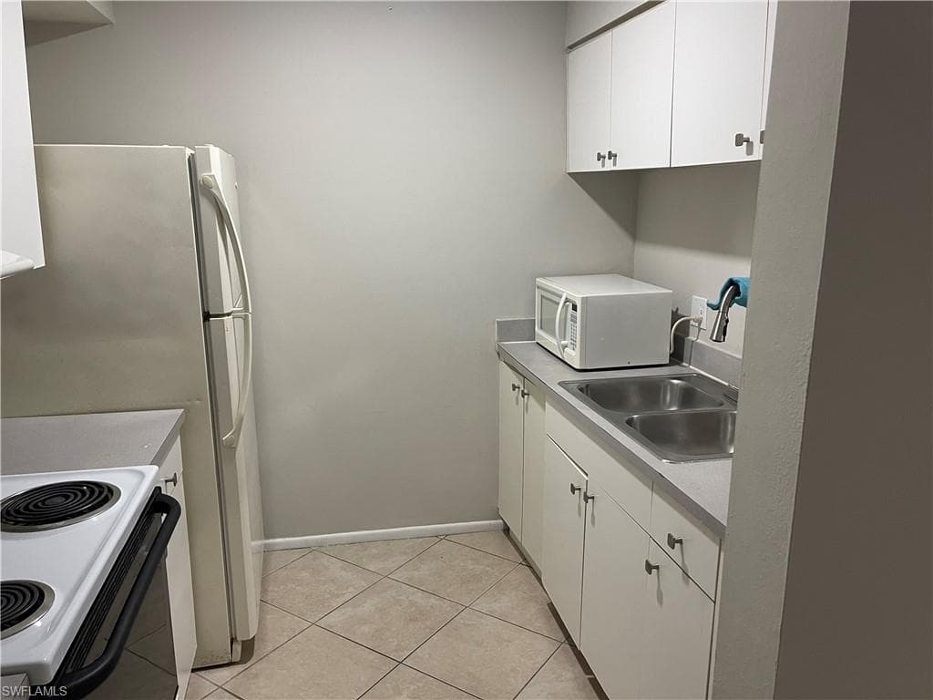 3405 Winkler AVE # 207, FORT MYERS FL 33916-12