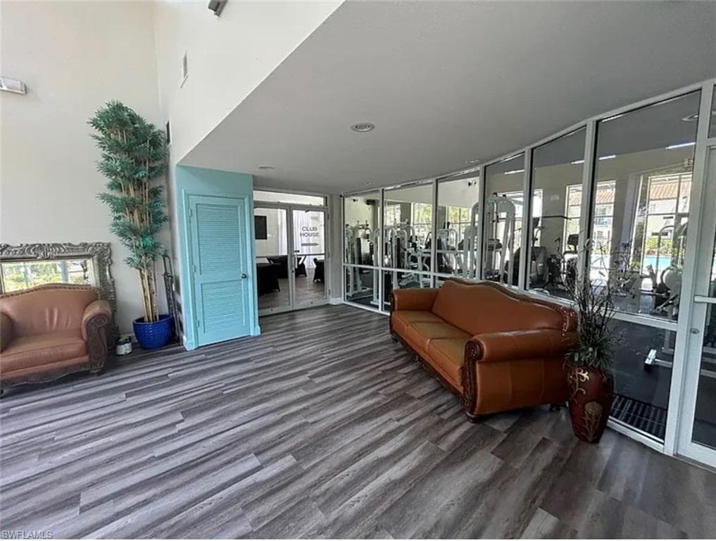 3405 Winkler AVE # 207, FORT MYERS FL 33916-30