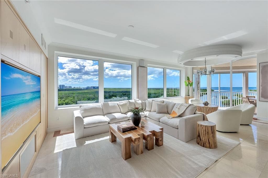 425 Dockside DR # 804, NAPLES FL 34110-5