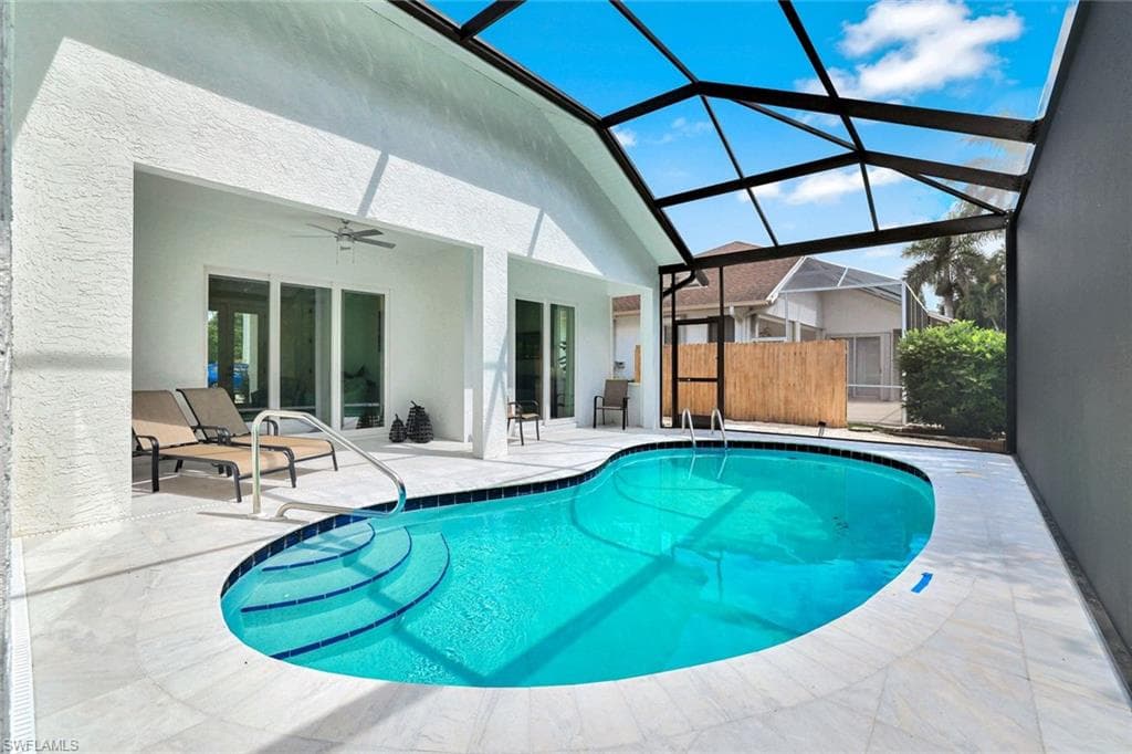 2515 Royal Palm CT, NAPLES FL 34103-26