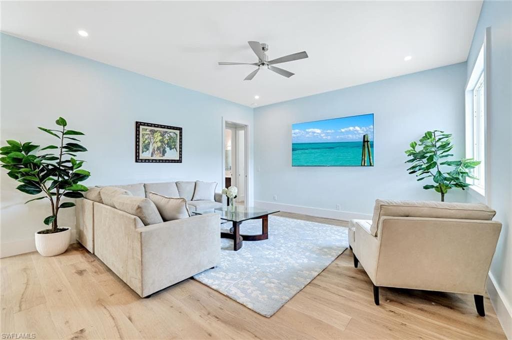 2515 Royal Palm CT, NAPLES FL 34103-5