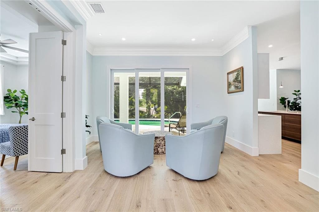 2515 Royal Palm CT, NAPLES FL 34103-2