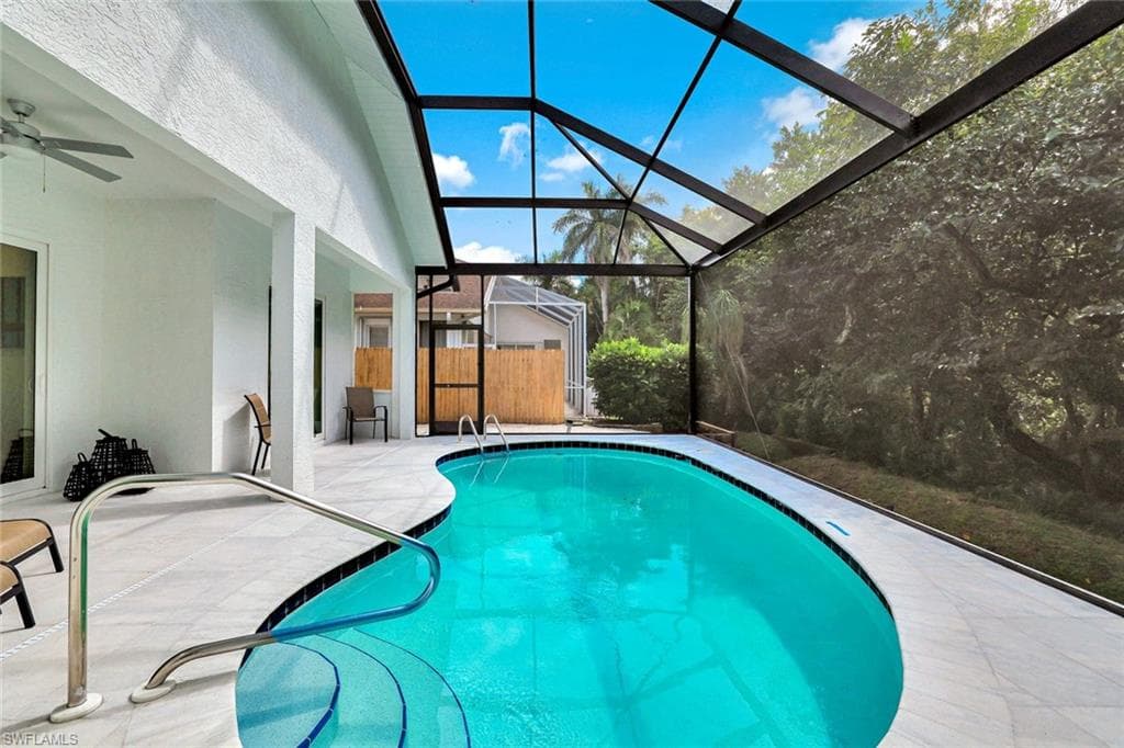 2515 Royal Palm CT, NAPLES FL 34103-23