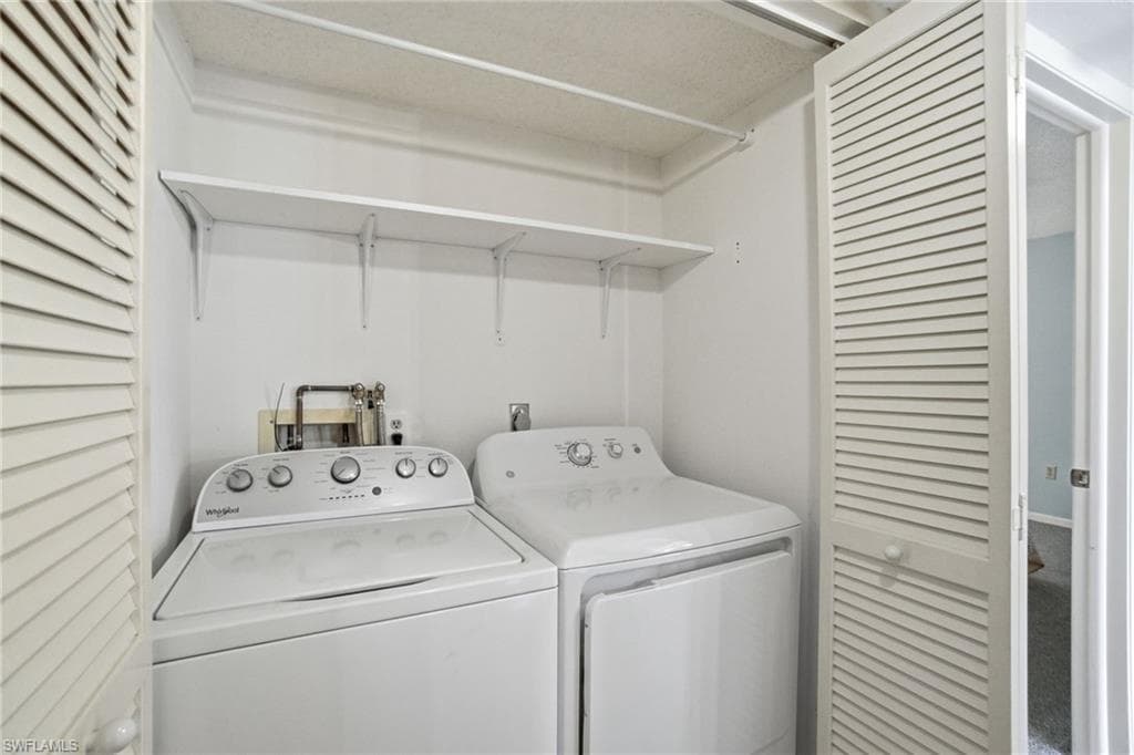 6979 Winkler RD # 111, FORT MYERS FL 33919-16