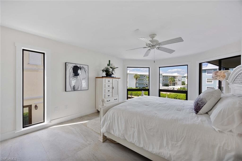 1311 Chesapeake AVE # 4A, NAPLES FL 34102-25