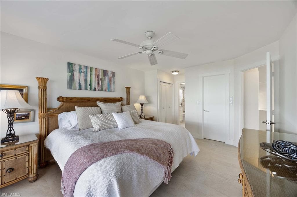 1311 Chesapeake AVE # 4A, NAPLES FL 34102-21