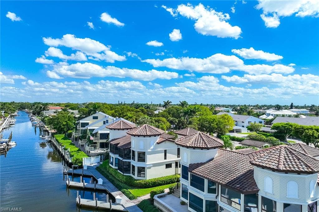 1311 Chesapeake AVE # 4A, NAPLES FL 34102-35