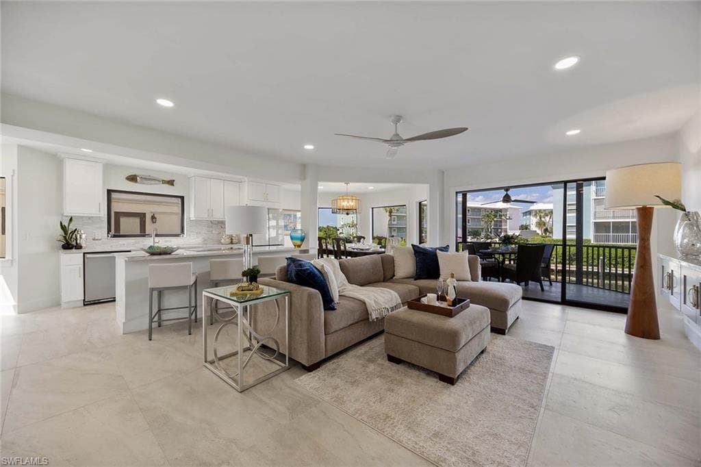 1311 Chesapeake AVE # 4A, NAPLES FL 34102-4