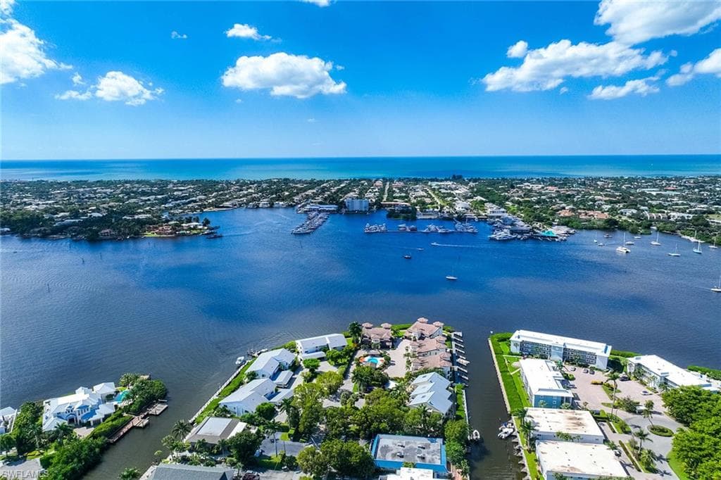 1311 Chesapeake AVE # 4A, NAPLES FL 34102-44