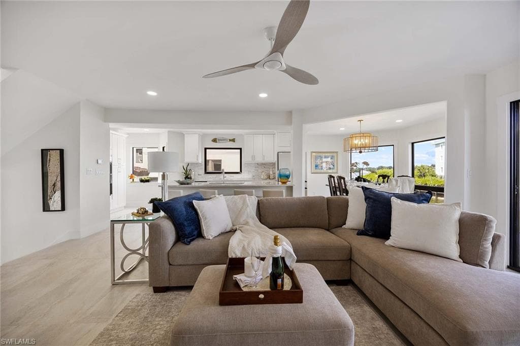 1311 Chesapeake AVE # 4A, NAPLES FL 34102-10