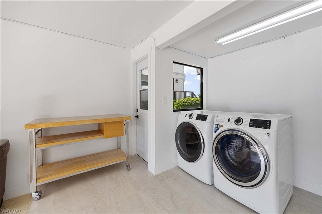 1311 Chesapeake AVE # 4A, NAPLES FL 34102-30