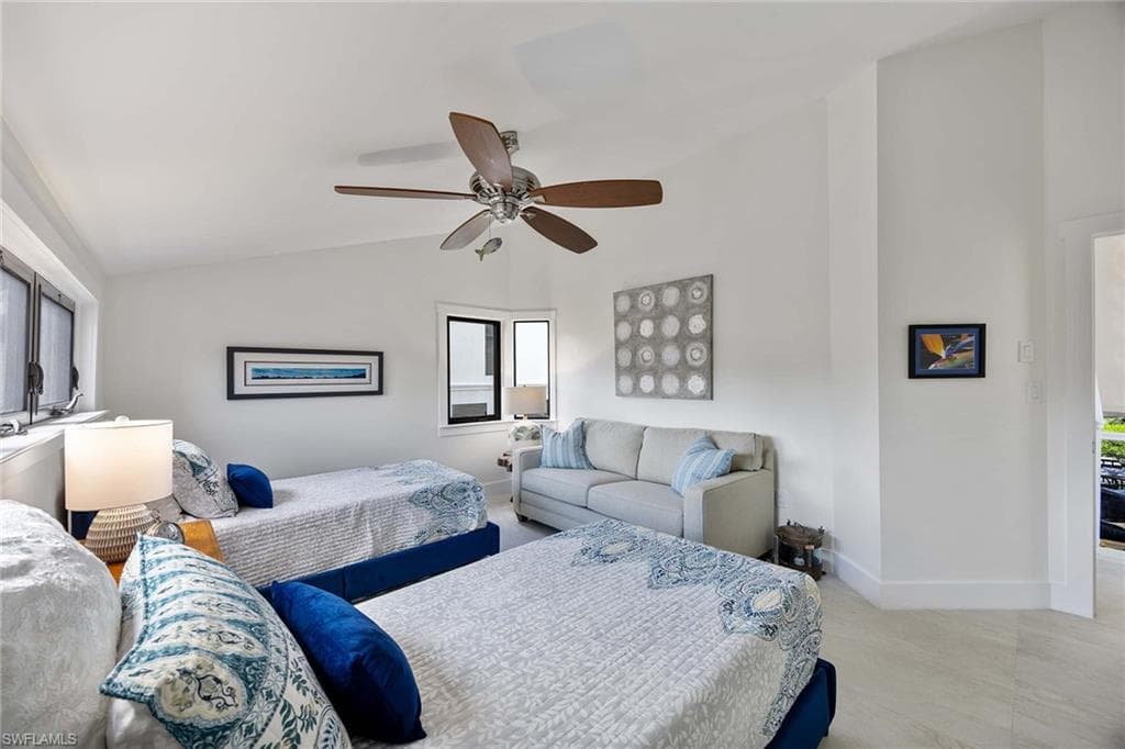 1311 Chesapeake AVE # 4A, NAPLES FL 34102-28