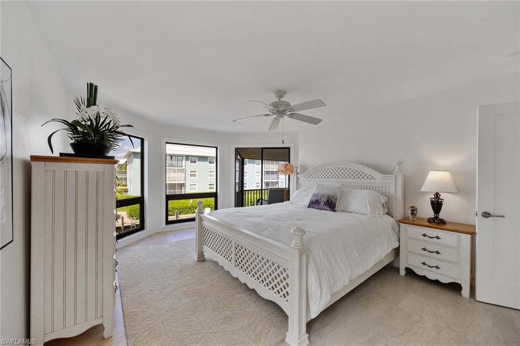 1311 Chesapeake AVE # 4A, NAPLES FL 34102-24