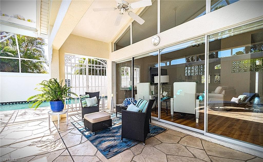 102 Palm Frond CT, NAPLES FL 34104-3