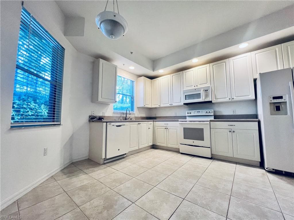 1435 MARIPOSA CIR # 102, NAPLES FL 34105-5