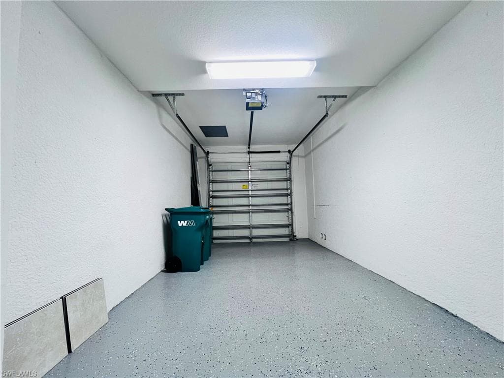 1435 MARIPOSA CIR # 102, NAPLES FL 34105-19