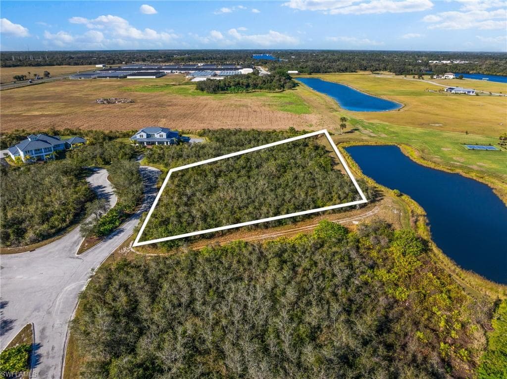 22921 Florida Rosemary LN, ALVA FL 33920-3