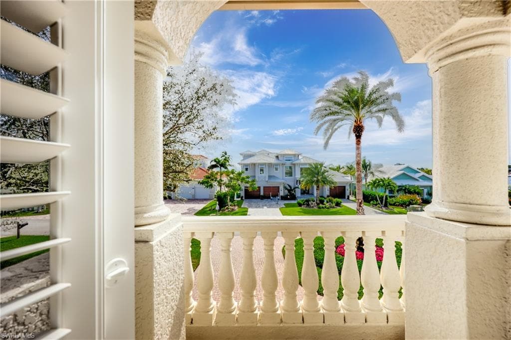447 Egret AVE, NAPLES FL 34108-25