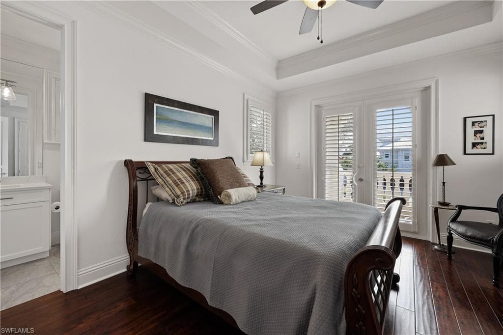447 Egret AVE, NAPLES FL 34108-23