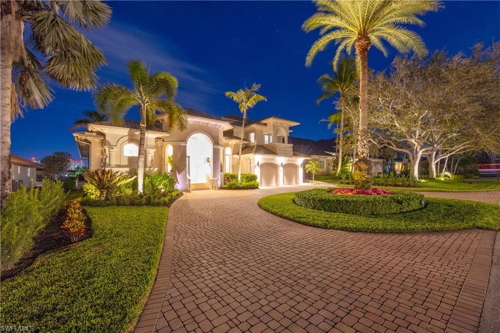 447 Egret AVE, NAPLES FL 34108-48