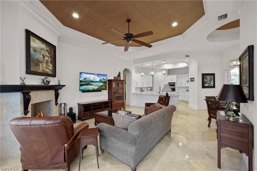 447 Egret AVE, NAPLES FL 34108-13