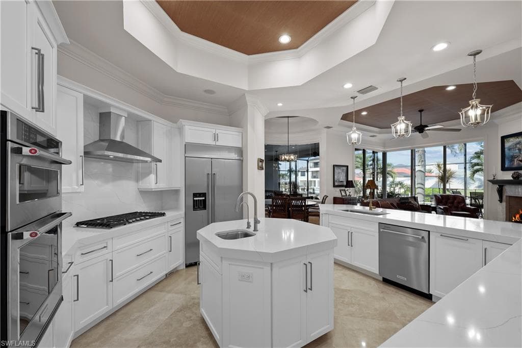 447 Egret AVE, NAPLES FL 34108-14