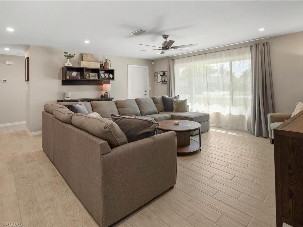 4821 Molokai DR, NAPLES FL 34112-3