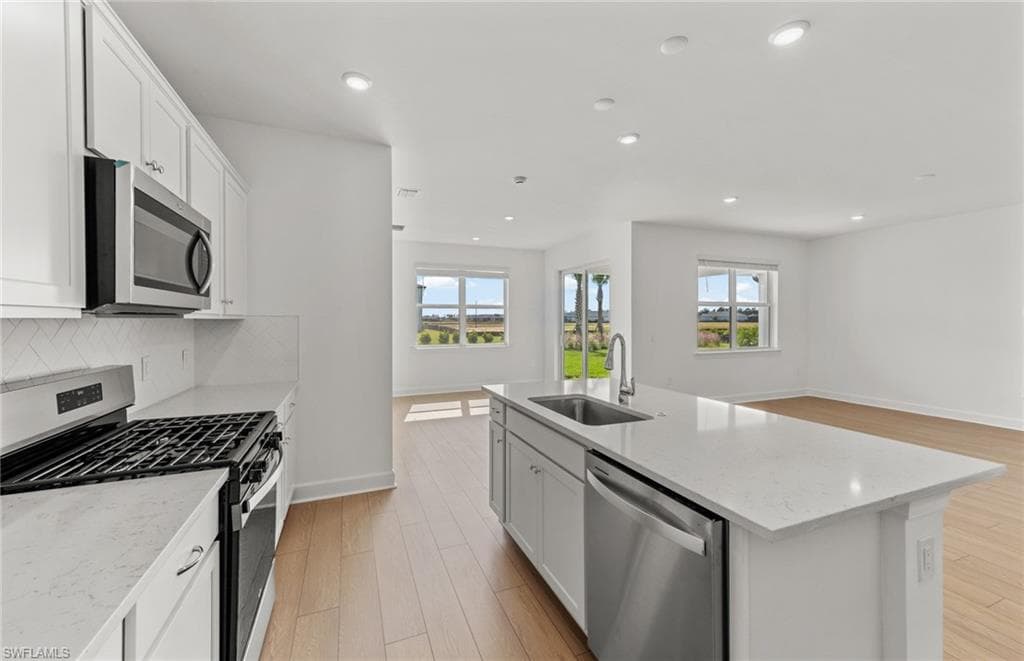 44393 Kelly DR-24