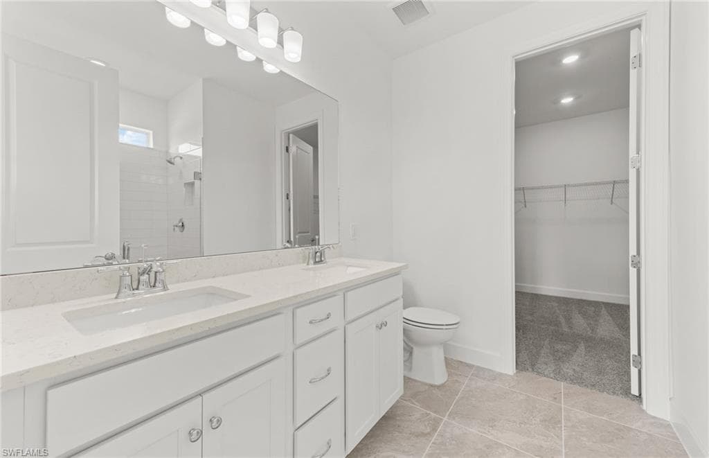 44393 Kelly DR-10